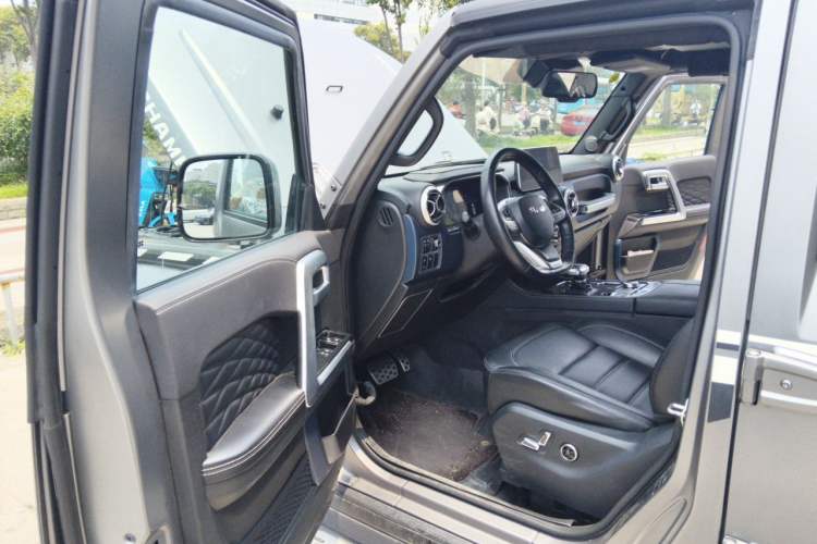 Used BAIC Off-Road BJ40 2021 2.0T Automatic Four-Wheel Drive Ring the Tower Champion Edition Interior 3