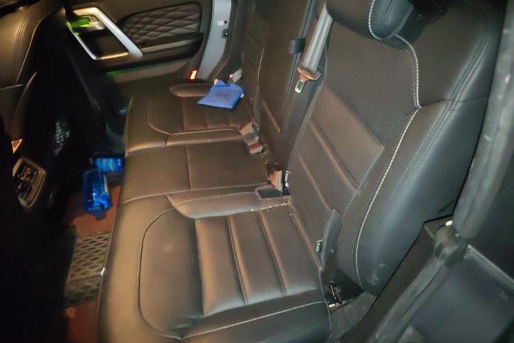 Used BAIC Off-Road BJ40 2021 2.0T Automatic Four-Wheel Drive Ring the Tower Champion Edition Left Rear Seat