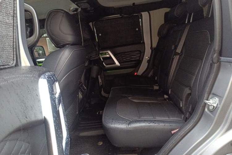 Used BAIC Off-Road BJ40 2021 2.0T Automatic Four-Wheel Drive Ring the Tower Champion Edition Left Rear Seat