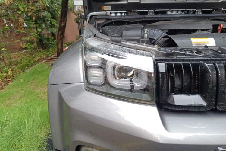 Used BAIC Off-Road BJ40 2021 2.0T Automatic Four-Wheel Drive Ring the Tower Champion Edition Right Front Headlight