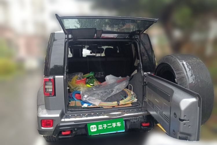 Used BAIC Off-Road BJ40 2021 2.0T Automatic Four-Wheel Drive Ring the Tower Champion Edition Trunk