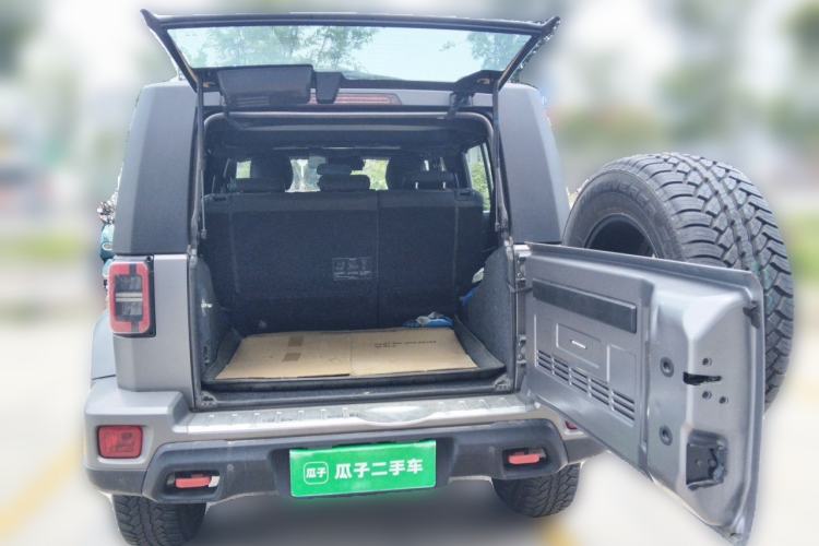 Used BAIC Off-Road BJ40 2021 2.0T Automatic Four-Wheel Drive Ring the Tower Champion Edition Trunk