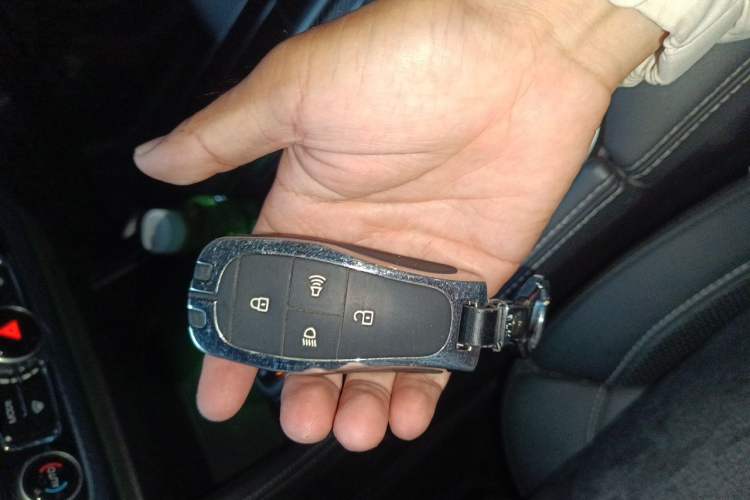 Used BAIC Off-Road BJ40 2021 2.0T Automatic Four-Wheel Drive Ring the Tower Champion Edition Vehicle Key
