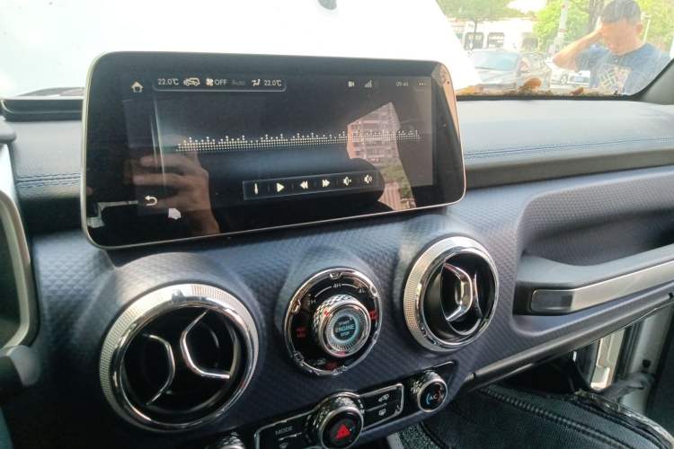 Used BAIC Off-Road BJ40 2021 2.0D Automatic Four-Wheel Drive Blade Hero Edition Adventurer Model (with Front and Rear Electronic Locks) Audio And AC Panel