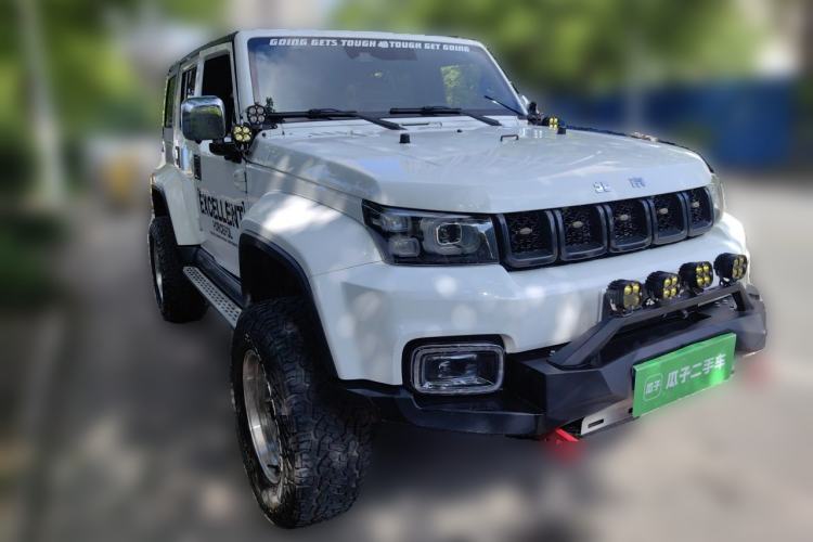 Used BAIC Off-Road BJ40 2021 2.0D Automatic Four-Wheel Drive Blade Hero Edition Pioneer Model Front Right 45 Deg