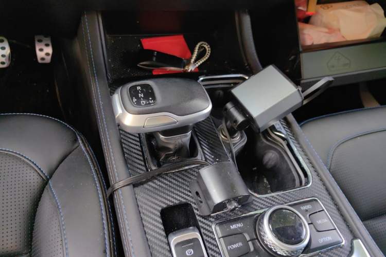 Used BAIC Off-Road BJ40 2021 2.0D Automatic Four-Wheel Drive Blade Hero Edition Pioneer Model Gear Lever