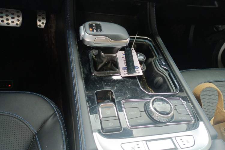 Used BAIC Off-Road BJ40 2021 2.0D Automatic Four-Wheel Drive Blade Hero Edition Adventurer Type Gear Lever