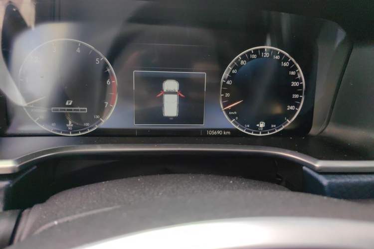 Used BAIC Off-Road BJ40 2021 2.0D Automatic Four-Wheel Drive Blade Hero Edition Pioneer Model Odometer Close Up