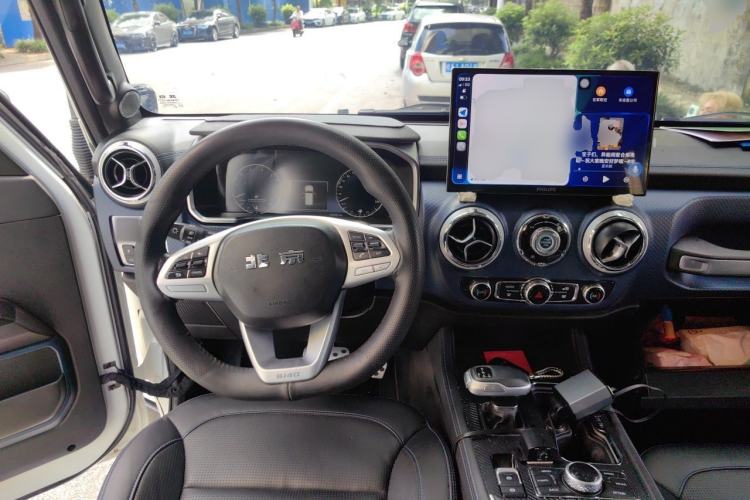 Used BAIC Off-Road BJ40 2021 2.0D Automatic Four-Wheel Drive Blade Hero Edition Pioneer Model Steering Wheel