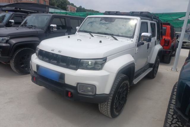 Ojetý BAIC Off-Road BJ40 2021 2.0D Automatic Four-Wheel Drive Blade Hero Edition Adventurer Type