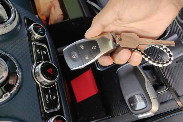 Used BAIC Off-Road BJ40 2021 2.0D Automatic Four-Wheel Drive Blade Hero Edition Pioneer Model Vehicle Key