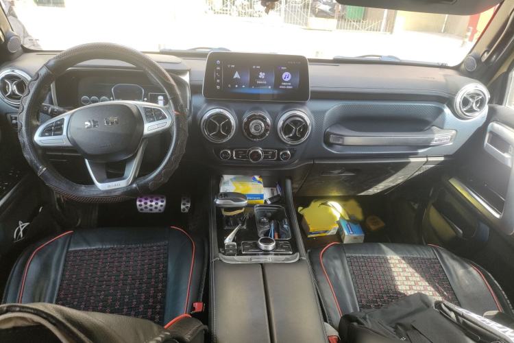 Used BAIC Off-Road BJ40 2021 2.0T Automatic Four-Wheel Drive Ring the Tower Champion Edition Interior 2