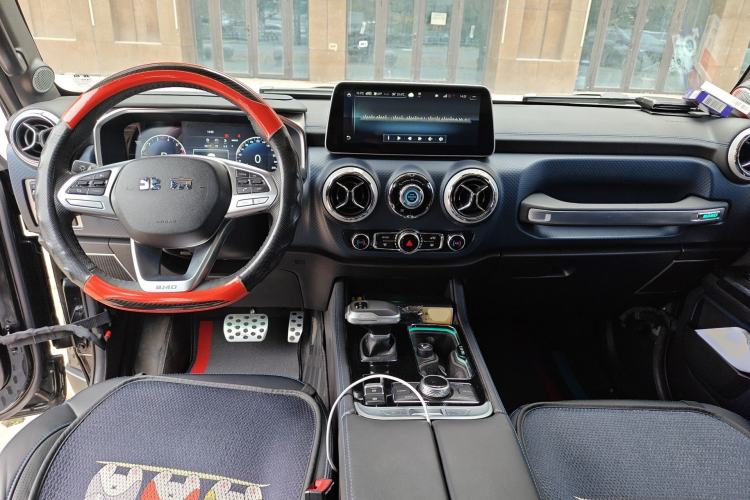 Used BAIC Off-Road BJ40 2022 2.0T Automatic Four-Wheel Drive Business Edition Center Console