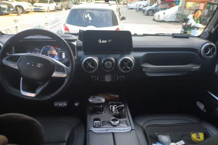 Used BAIC Off-Road BJ40 2022 2.0T Automatic Four-Wheel Drive Ring of the Tower Champion Edition Center Console