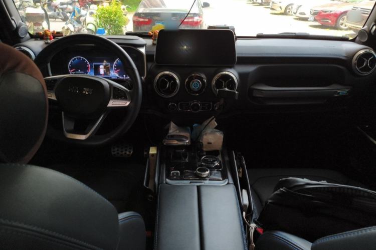Used BAIC Off-Road BJ40 2022 2.0T Automatic Four-Wheel Drive Ring of the Tower Champion Edition Center Console