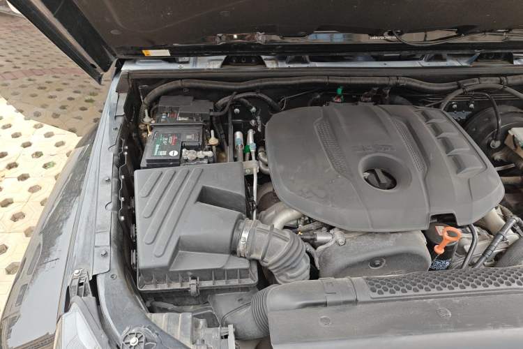 Used BAIC Off-Road BJ40 2022 2.0T Automatic Four-Wheel Drive Business Edition Engine Bay Right