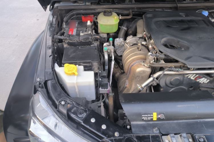 Used BAIC Off-Road BJ40 2022 2.0T Automatic Four-Wheel Drive Ring of the Tower Champion Edition Engine Bay Right