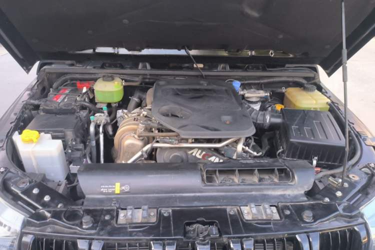 Used BAIC Off-Road BJ40 2022 2.0T Automatic Four-Wheel Drive Ring of the Tower Champion Edition Engine Bay