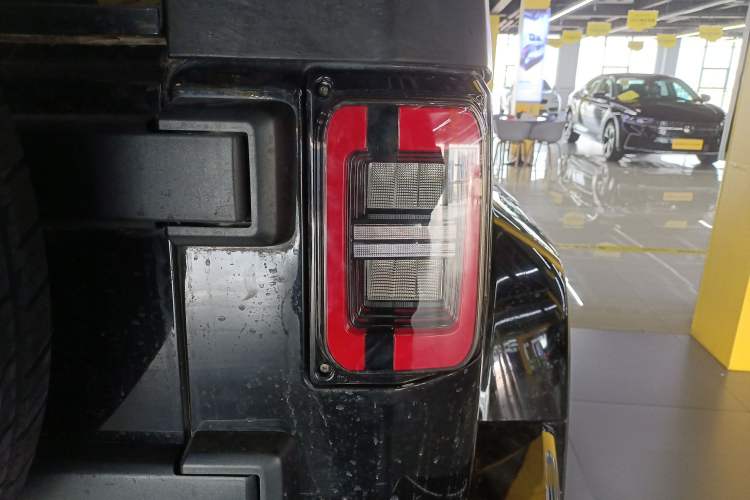 Used BAIC Off-Road BJ40 2022 2.0T Automatic Four-Wheel Drive Business Edition Exterior 6