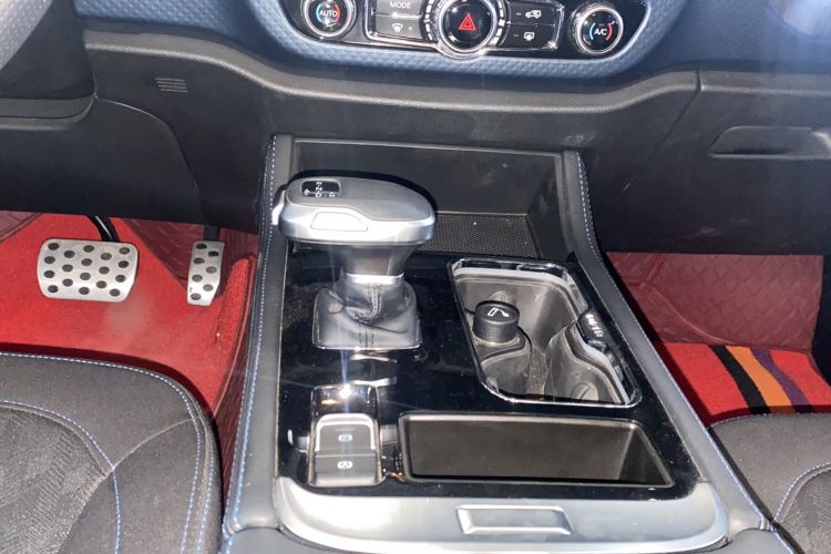 Used BAIC Off-Road BJ40 2022 2.0T Automatic Four-Wheel Drive Business Edition Gear Lever