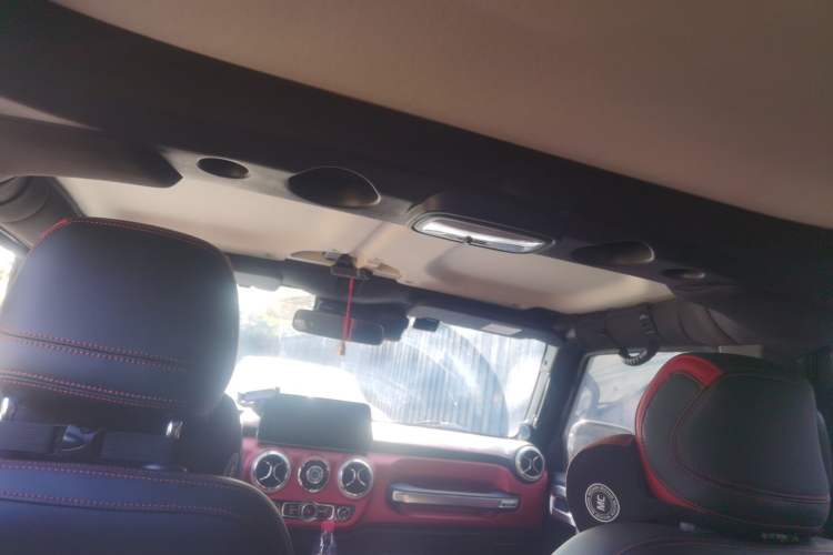 Used BAIC Off-Road BJ40 2022 2.3T Automatic All-Wheel Drive Excellence Edition Headliner