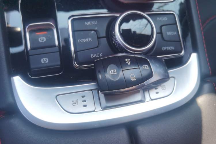 Used BAIC Off-Road BJ40 2022 2.3T Automatic All-Wheel Drive Excellence Edition Interior 1