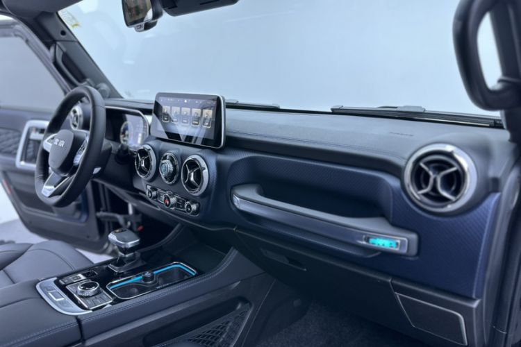 Used BAIC Off-Road BJ40 2022 2.0T Automatic Four-Wheel Drive Business Edition Interior 14