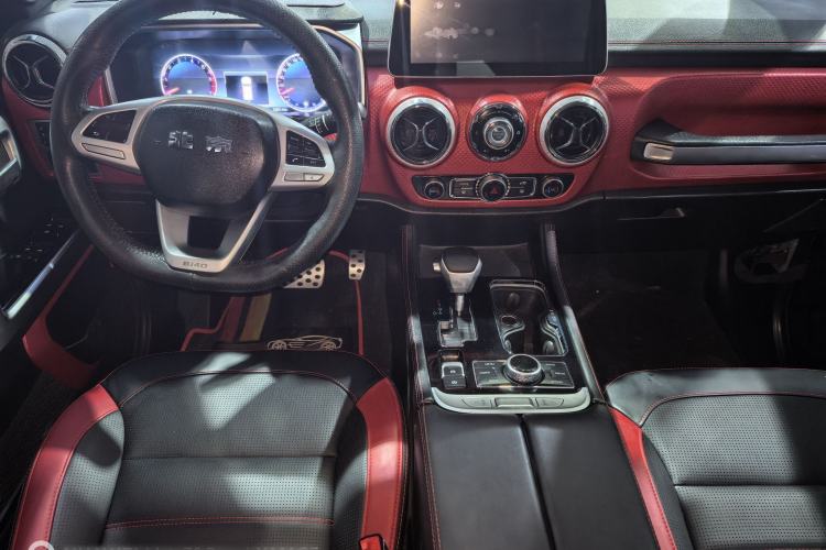Used BAIC Off-Road BJ40 2022 2.3T Automatic All-Wheel Drive Excellence Edition Interior 3