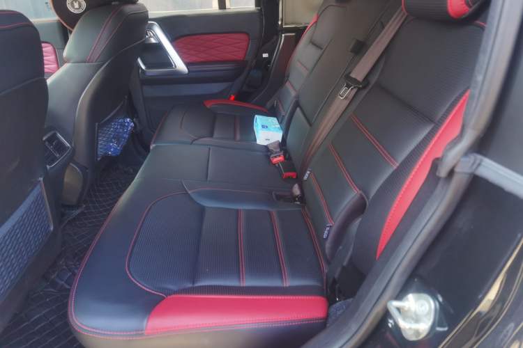 Used BAIC Off-Road BJ40 2022 2.3T Automatic All-Wheel Drive Excellence Edition Interior 4