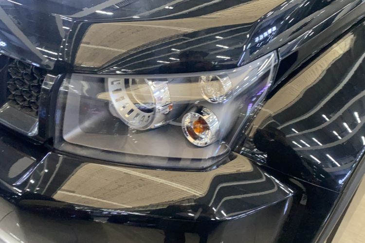 Used BAIC Off-Road BJ40 2022 2.0T Automatic Four-Wheel Drive Business Edition Left Front Headlight