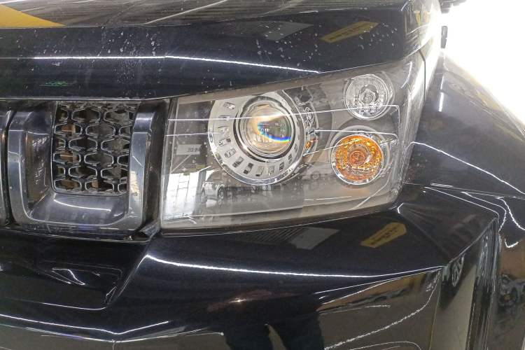 Used BAIC Off-Road BJ40 2022 2.0T Automatic Four-Wheel Drive Business Edition Left Front Headlight