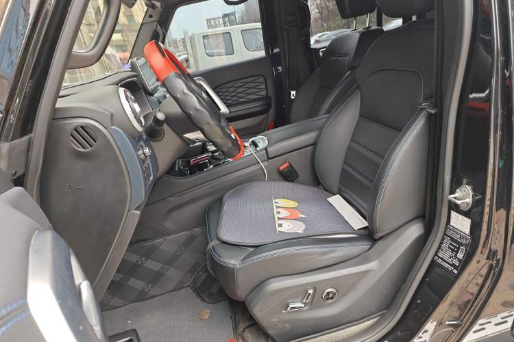 Used BAIC Off-Road BJ40 2022 2.0T Automatic Four-Wheel Drive Business Edition Left Front Seat