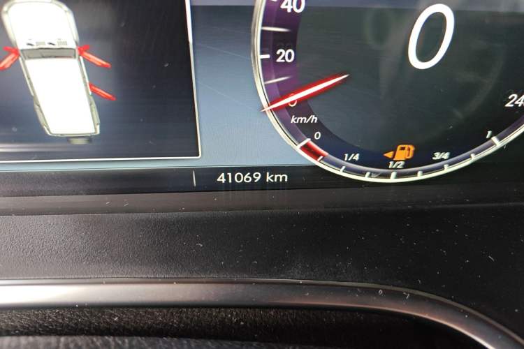Used BAIC Off-Road BJ40 2022 2.0T Automatic Four-Wheel Drive Business Edition Odometer Close Up