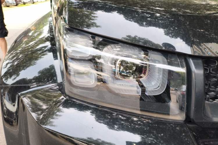 Used BAIC Off-Road BJ40 2022 2.0T Automatic Four-Wheel Drive Ring of the Tower Champion Edition Right Front Headlight