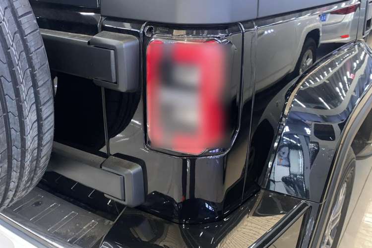 Used BAIC Off-Road BJ40 2022 2.0T Automatic Four-Wheel Drive Business Edition Right Rear Taillight