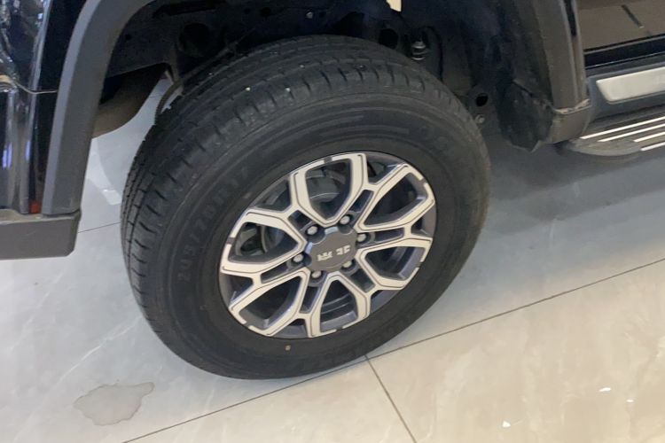 Used BAIC Off-Road BJ40 2022 2.0T Automatic Four-Wheel Drive Business Edition Right Rear Wheel Hub