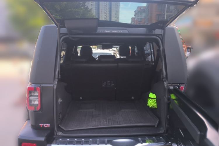 Used BAIC Off-Road BJ40 2022 2.0T Automatic Four-Wheel Drive Ring of the Tower Champion Edition Trunk