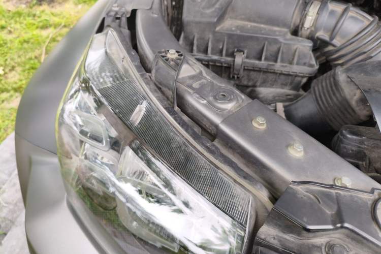 Used BAIC Off-Road BJ40 2022 2.0T Automatic Four-Wheel Drive Ring of the Tower Champion Edition Engine Bay Right