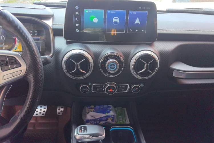 Used BAIC Off-Road BJ40 2022 2.0T Automatic Four-Wheel Drive Ring of the Tower Champion Edition Audio And AC Panel