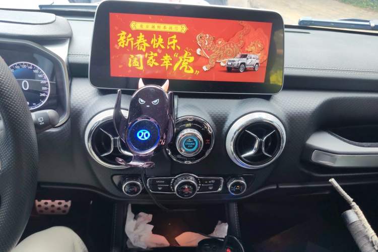 Used BAIC Off-Road BJ40 2022 2.0T Automatic Four-Wheel Drive Ring of the Tower Champion Edition Audio And AC Panel