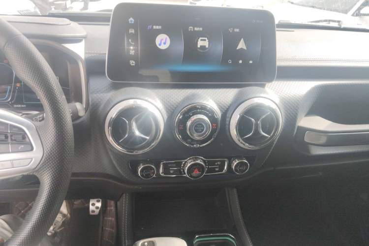 Used BAIC Off-Road BJ40 2022 2.0T Automatic Four-Wheel Drive Ring of the Tower Champion Edition Audio And AC Panel