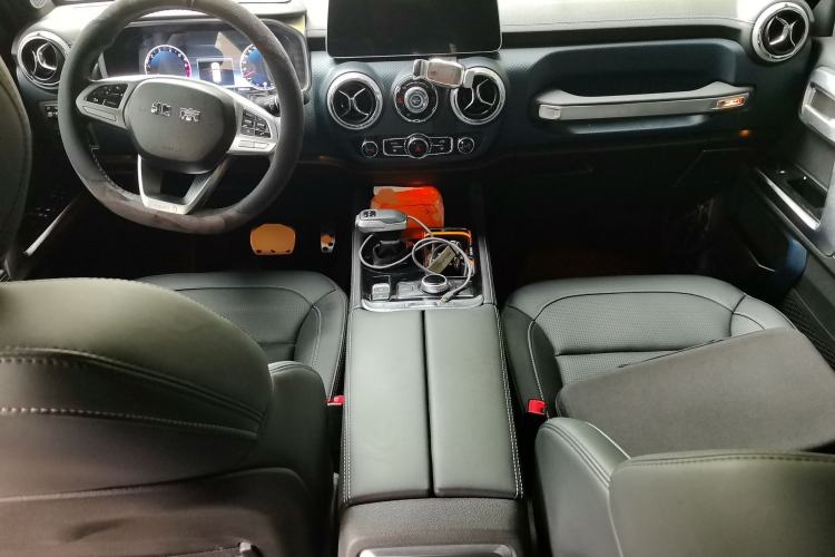 Used BAIC Off-Road BJ40 2022 2.0T Automatic Four-Wheel Drive Ring of the Tower Champion Edition Center Console