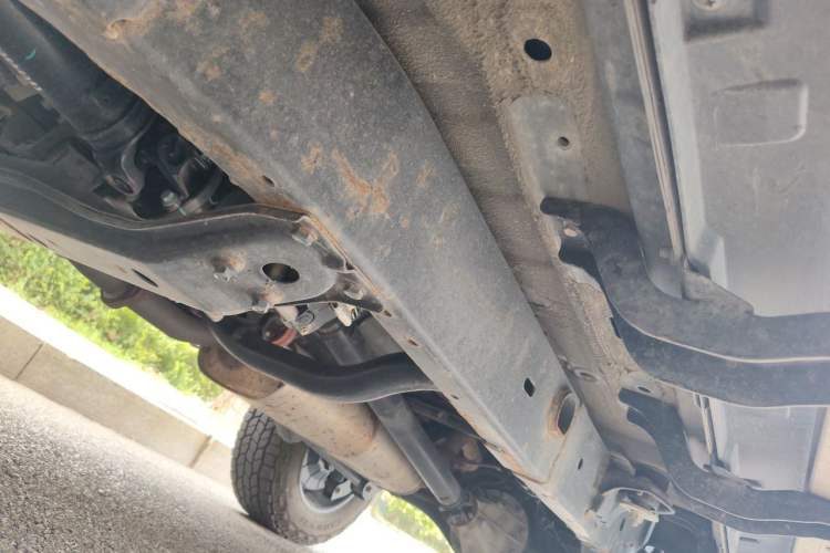 Used BAIC Off-Road BJ40 2022 2.0T Automatic Four-Wheel Drive Ring of the Tower Champion Edition Chassis Front Left
