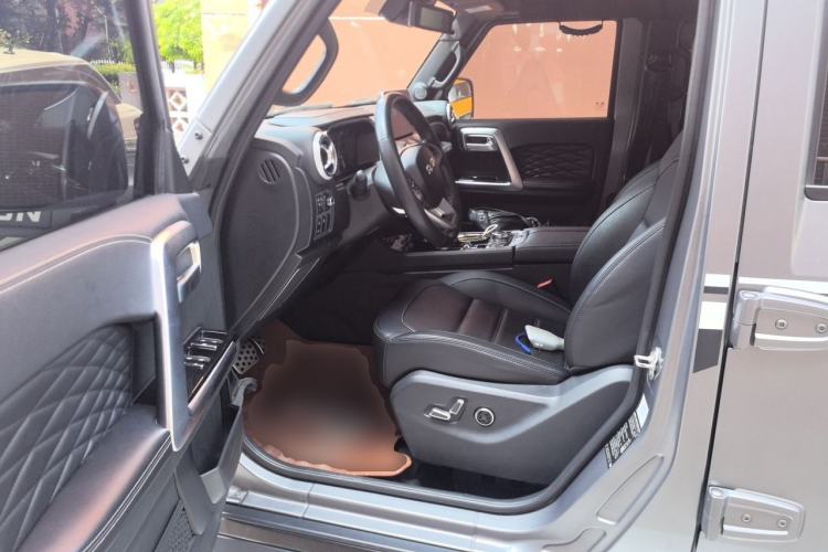 Used BAIC Off-Road BJ40 2022 2.0T Automatic Four-Wheel Drive Ring of the Tower Champion Edition Driver Seat