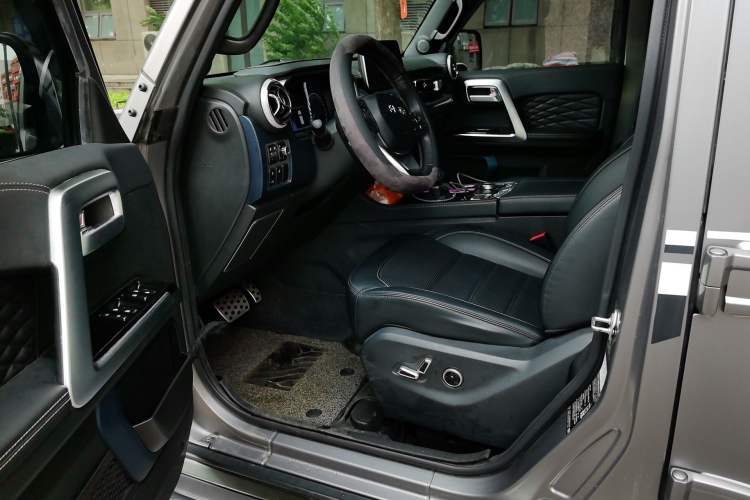 Used BAIC Off-Road BJ40 2022 2.0T Automatic Four-Wheel Drive Ring of the Tower Champion Edition Driver Seat