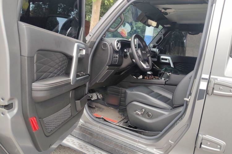 Used BAIC Off-Road BJ40 2022 2.0T Automatic Four-Wheel Drive Ring of the Tower Champion Edition Driver Seat