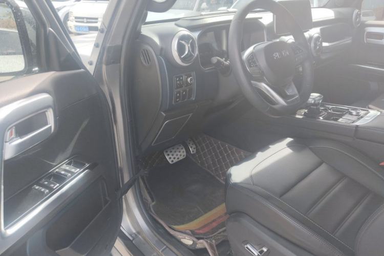 Used BAIC Off-Road BJ40 2022 2.0T Automatic Four-Wheel Drive Ring of the Tower Champion Edition Driver Seat