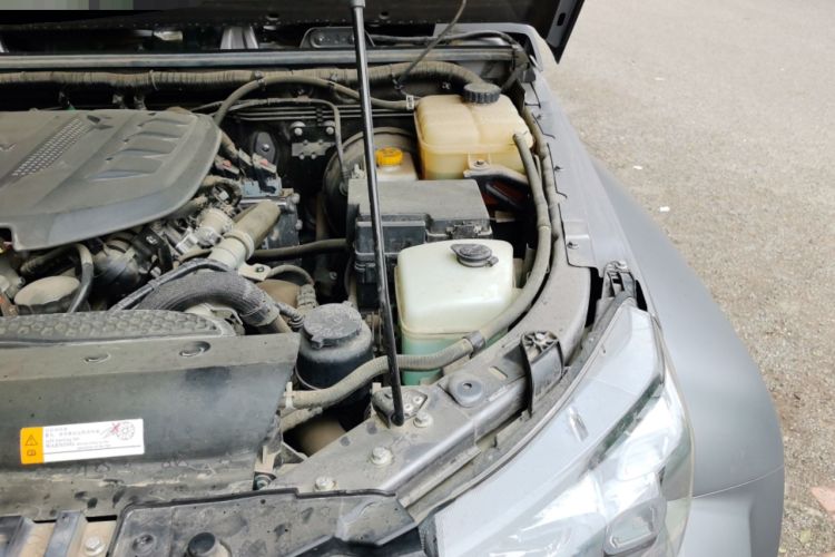 Used BAIC Off-Road BJ40 2022 2.0T Automatic Four-Wheel Drive Ring of the Tower Champion Edition Engine Bay Left