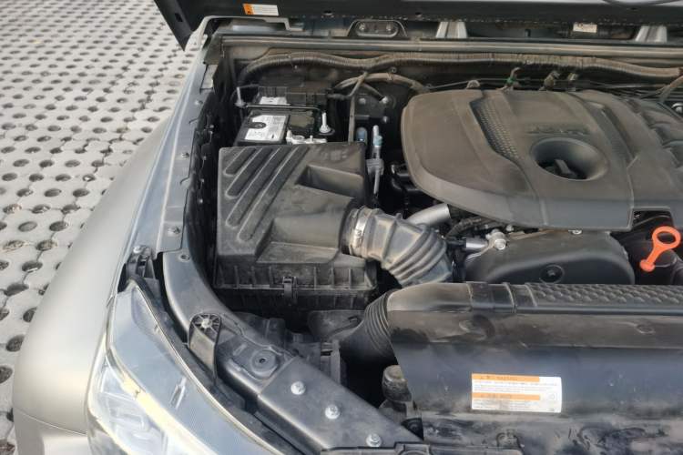 Used BAIC Off-Road BJ40 2022 2.0T Automatic Four-Wheel Drive Ring of the Tower Champion Edition Engine Bay Right