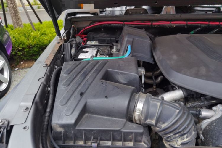 Used BAIC Off-Road BJ40 2022 2.0T Automatic Four-Wheel Drive Ring of the Tower Champion Edition Engine Bay Right